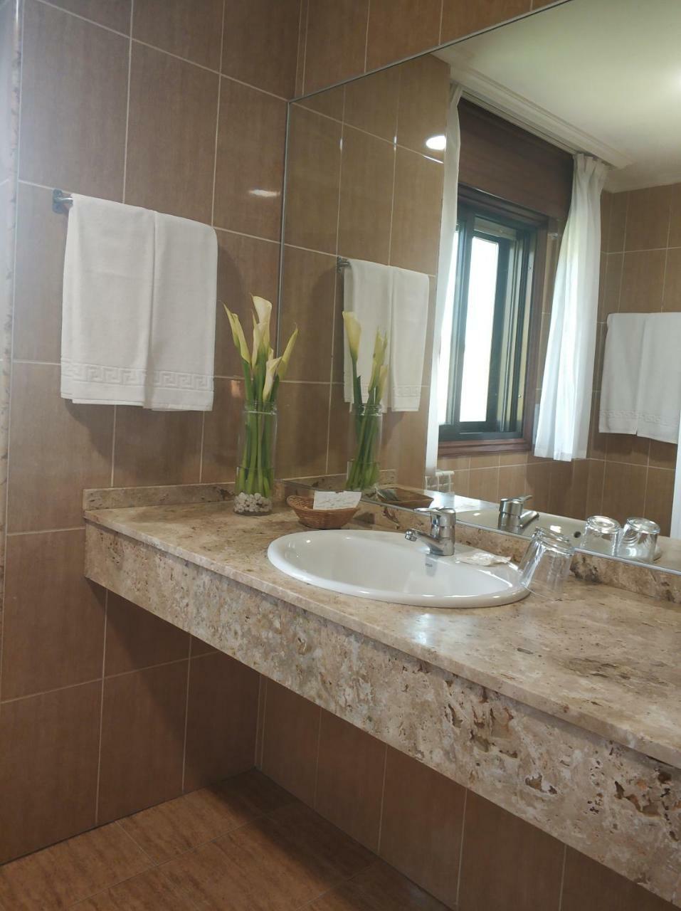 Hotel Avion By Bossh Hotels Виго Экстерьер фото
